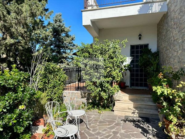 appartamento in vendita a Roma in zona Torrione Cerquetta