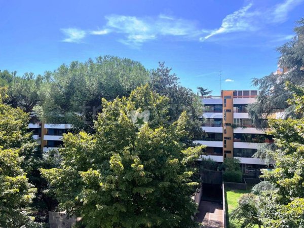 appartamento in vendita a Roma in zona Giuliano Dalmata
