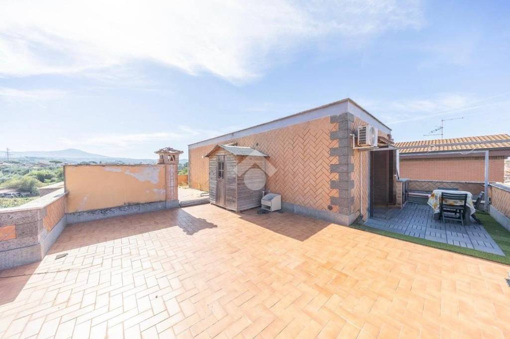 appartamento in vendita a Roma in zona Casal Morena