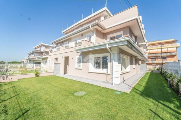 appartamento in vendita a Roma in zona Borghesiana