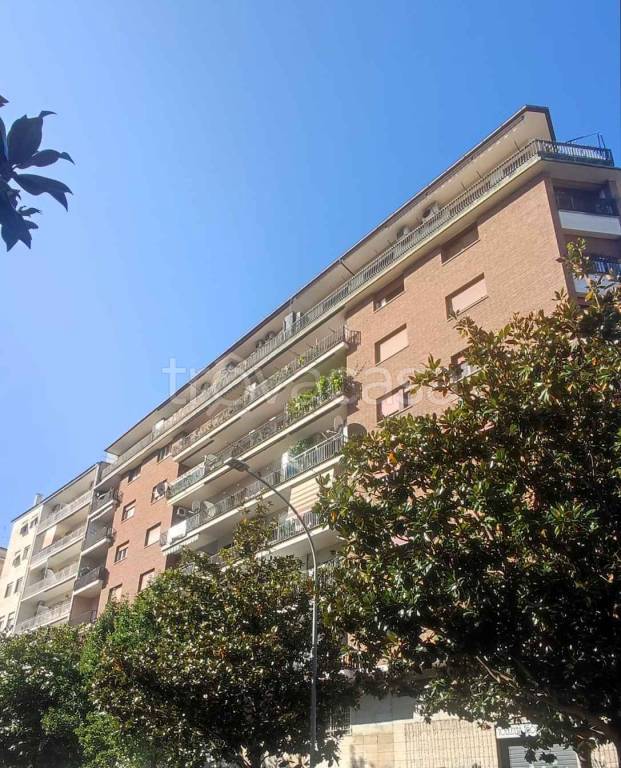 appartamento in vendita a Roma in zona Prenestino-Labicano