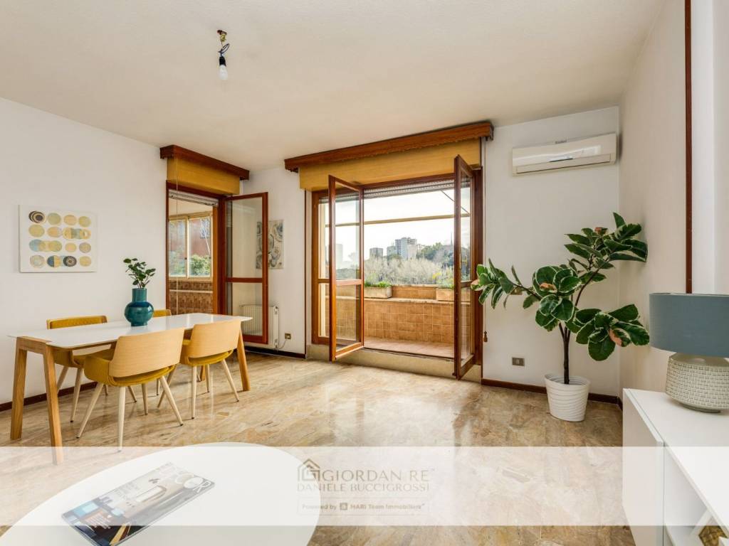 appartamento in vendita a Roma in zona EUR
