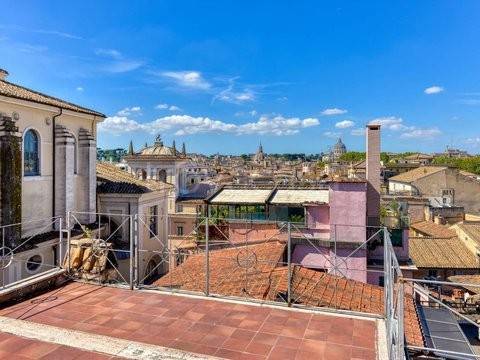 appartamento in vendita a Roma in zona Parione/Sant'Eustachio
