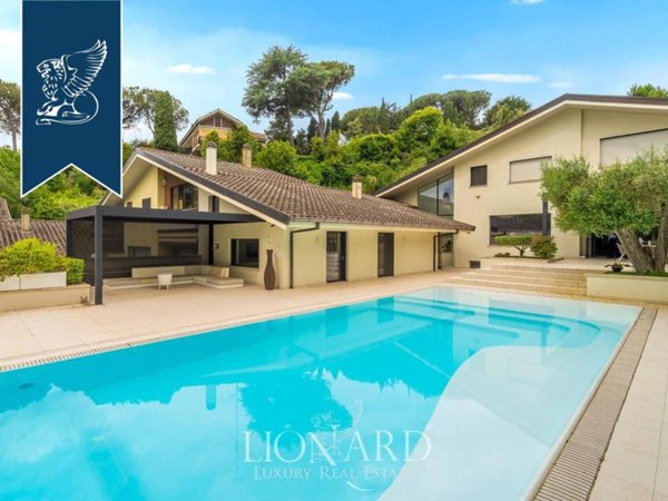 casa indipendente in vendita a Roma