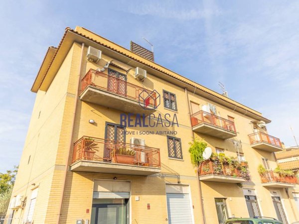 appartamento in vendita a Roma in zona Romanina
