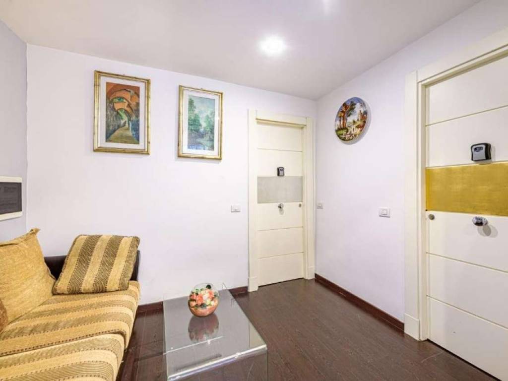 negozio in vendita a Roma in zona Parione/Sant'Eustachio