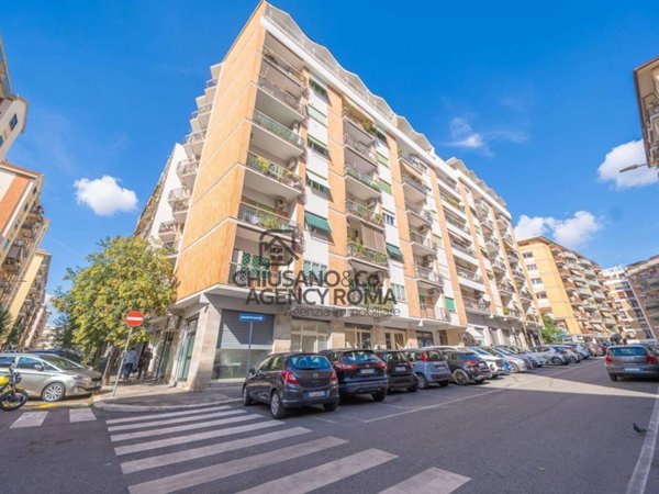 appartamento in vendita a Roma in zona Appio Latino