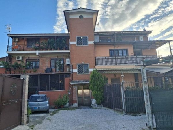 appartamento in vendita a Roma in zona Osteria del Curato