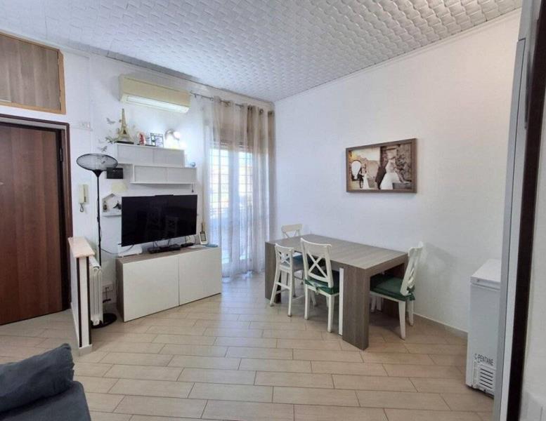 appartamento in vendita a Roma in zona Osteria del Curato