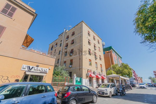 appartamento in vendita a Roma in zona Prenestino-Centocelle