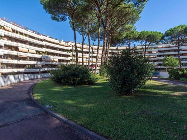 appartamento in vendita a Roma in zona EUR