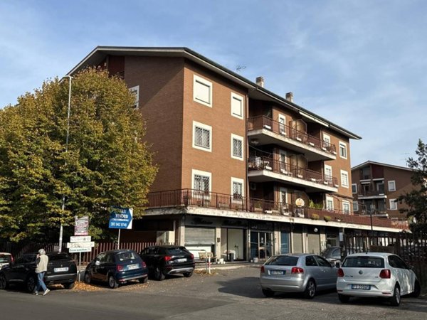 appartamento in vendita a Roma in zona Casal Morena