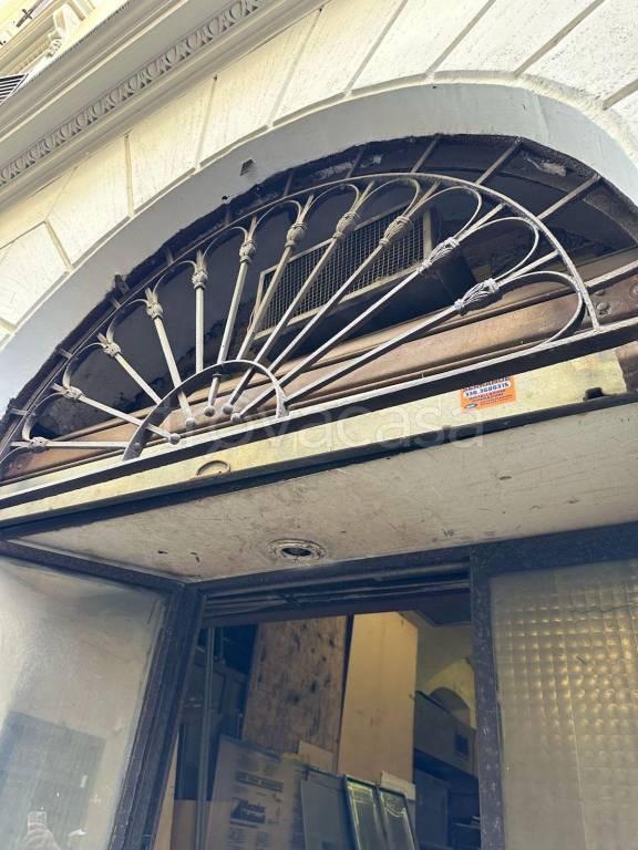 negozio in vendita a Roma in zona Rione Borgo