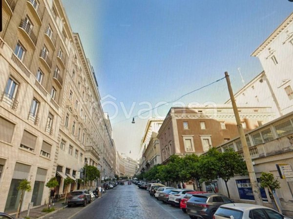 appartamento in vendita a Roma in zona Trevi-Colonna