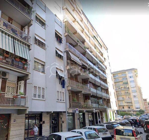 negozio in vendita a Roma in zona Prenestino-Labicano