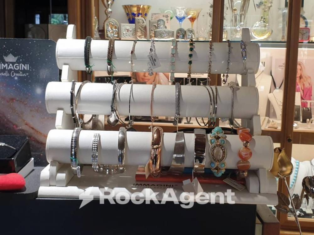 casa indipendente in vendita a Roma in zona Ardeatino