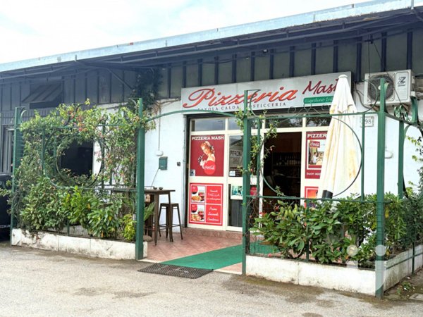 negozio in vendita a Roma in zona Castel di Leva