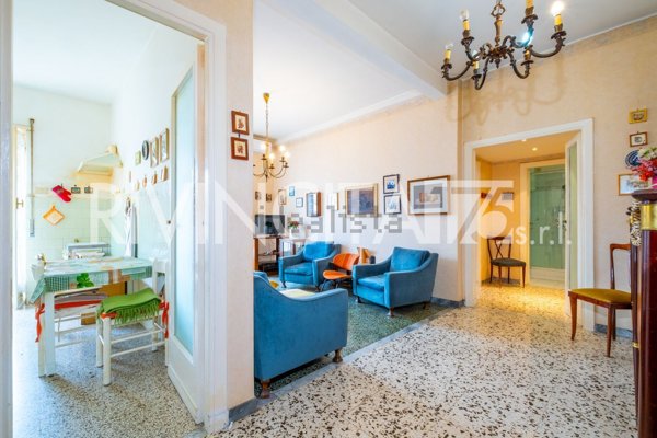 appartamento in vendita a Roma in zona Appio Latino