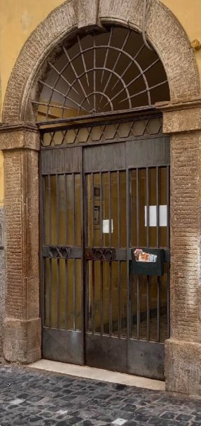 locale di sgombero in vendita a Roma in zona Castro Pretorio