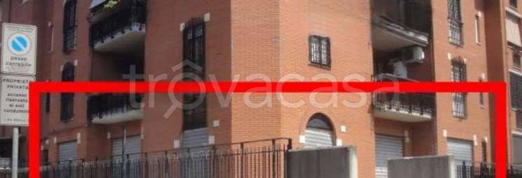 negozio in vendita a Roma in zona Osteria del Curato