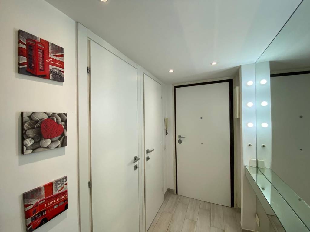 appartamento in vendita a Roma in zona Cinecittà