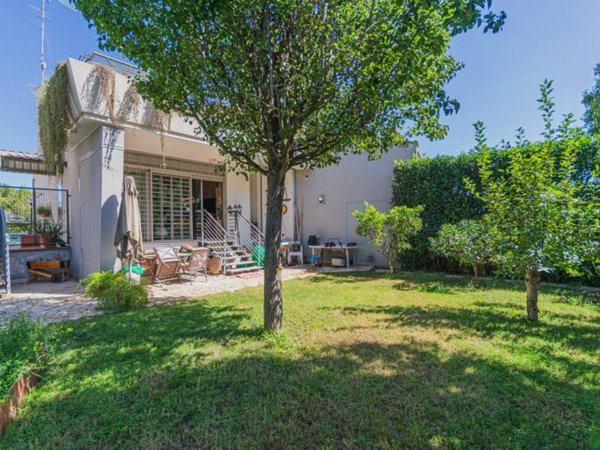 appartamento in vendita a Roma in zona Massimina/Casal Lumbroso