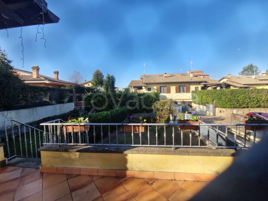 casa indipendente in vendita a Roma in zona Massimina/Casal Lumbroso