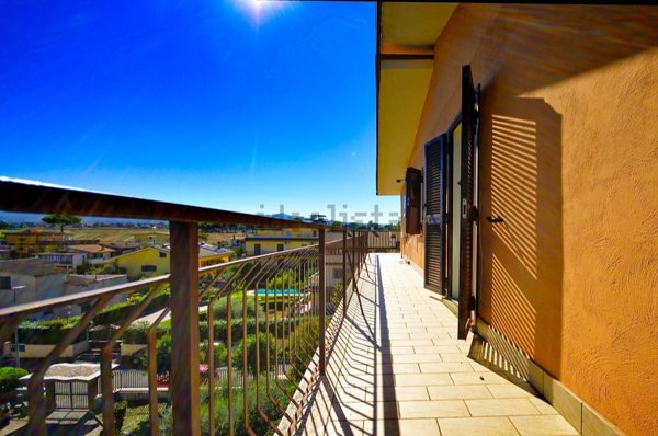 appartamento in vendita a Roma in zona Colle del Sole