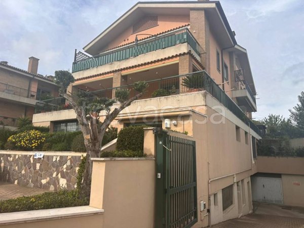appartamento in vendita a Roma in zona Casal Morena