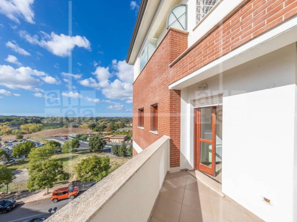 appartamento in vendita a Roma in zona Casalotti