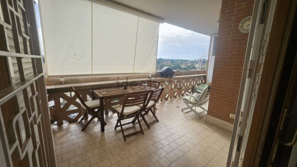 appartamento in vendita a Roma in zona Giardini di Corcolle