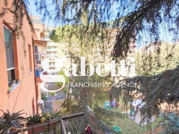 appartamento in vendita a Roma in zona Prenestino-Centocelle