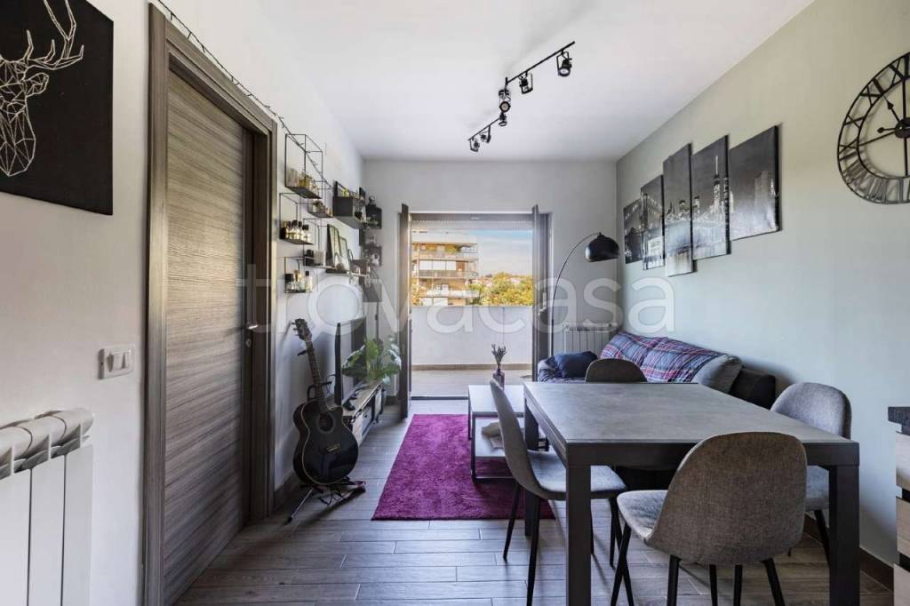 appartamento in vendita a Roma in zona San Basilio