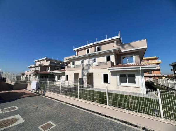 appartamento in vendita a Roma in zona Borghesiana