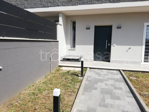 casa indipendente in vendita a Roma in zona Valle Santa