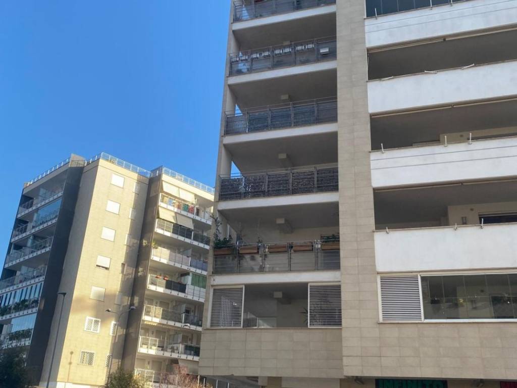 appartamento in vendita a Roma in zona Fonte Laurentina