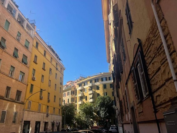 appartamento in vendita a Roma in zona Appio Latino