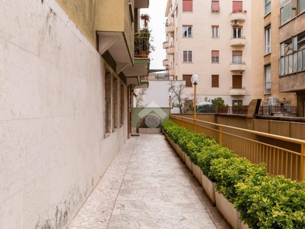 appartamento in vendita a Roma in zona Nomentano