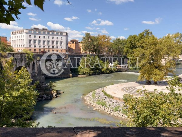 appartamento in vendita a Roma in zona Trastevere