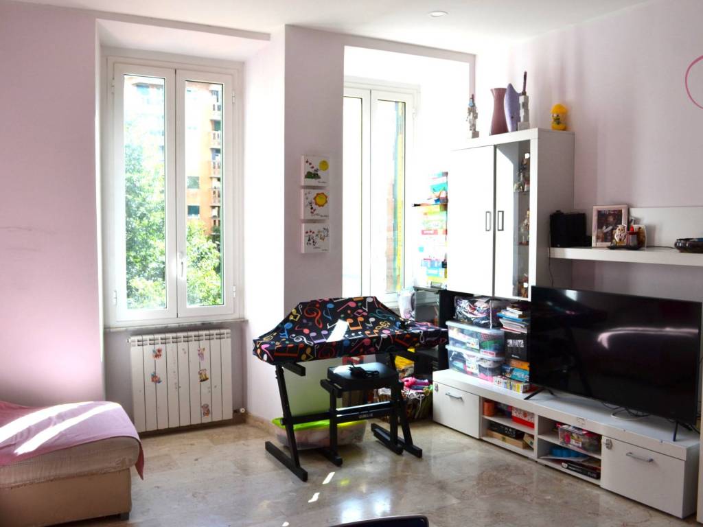 appartamento in vendita a Roma in zona Ostiense