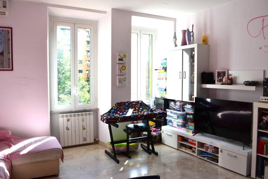 appartamento in vendita a Roma in zona Ostiense