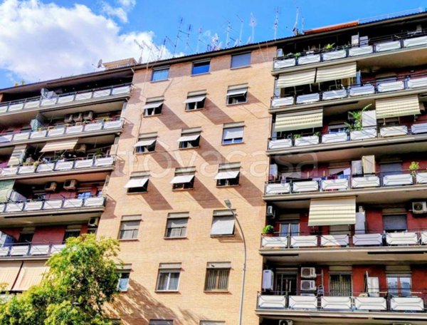 appartamento in vendita a Roma in zona Tuscolano
