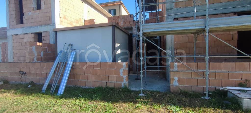 casa indipendente in vendita a Roma in zona Finocchio