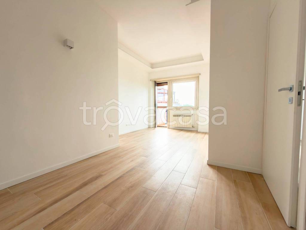 appartamento in vendita a Roma in zona Ardeatino