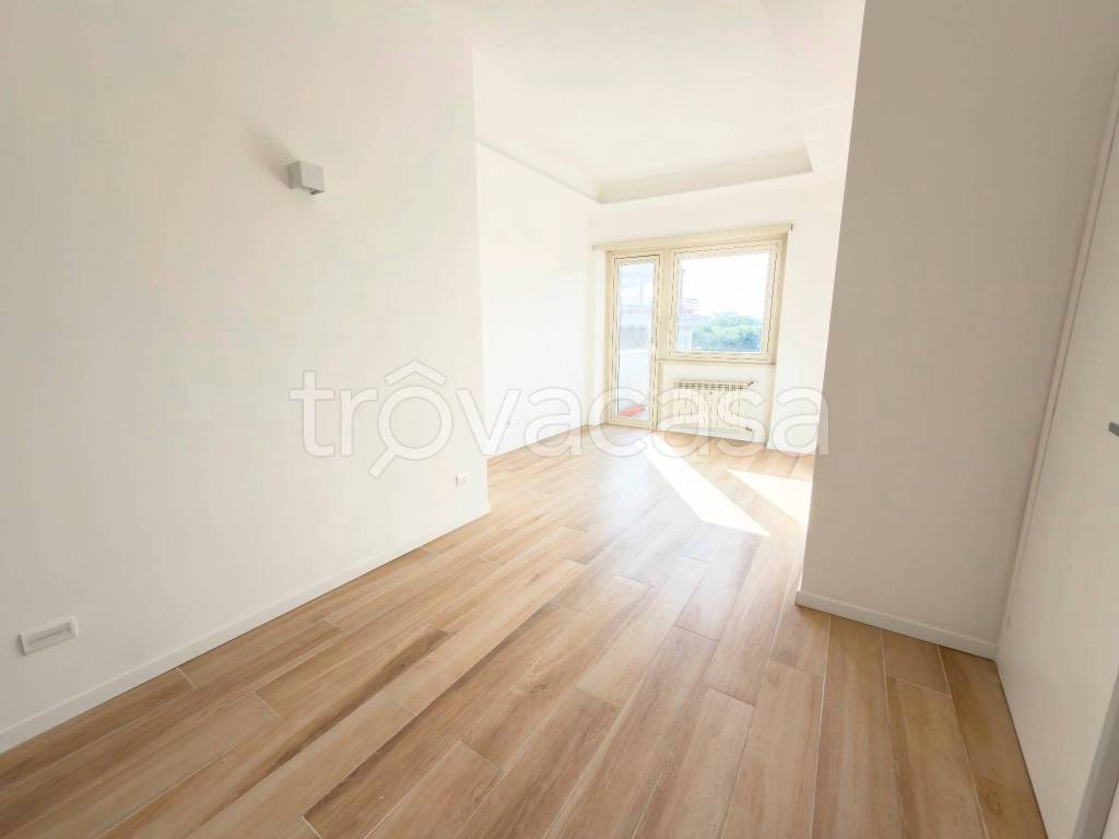 appartamento in vendita a Roma in zona Ardeatino