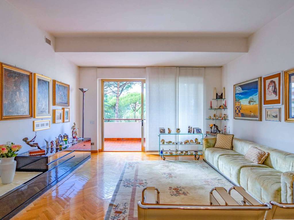 appartamento in vendita a Roma in zona Ardeatino