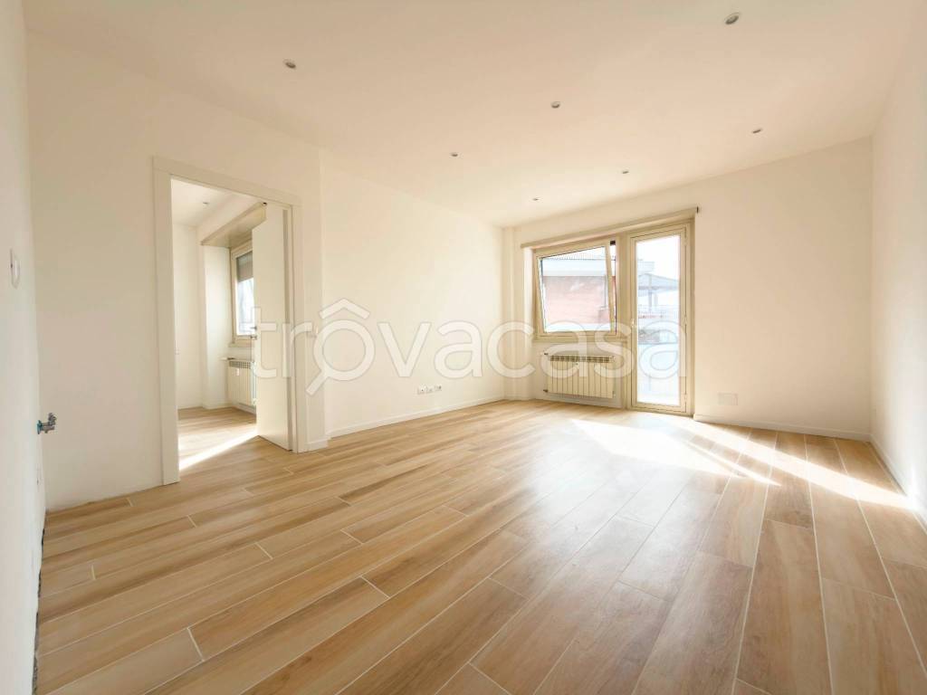 appartamento in vendita a Roma in zona Ardeatino