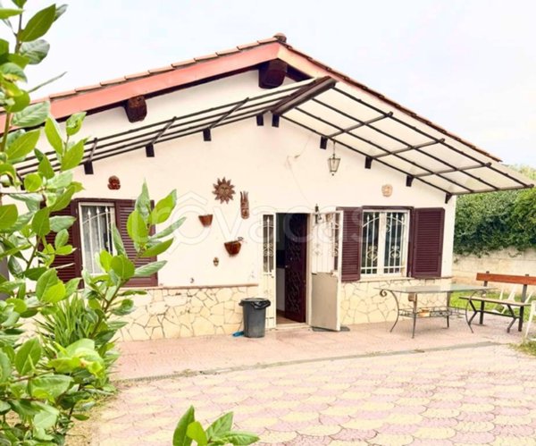 casa indipendente in vendita a Roma in zona Case Rosse