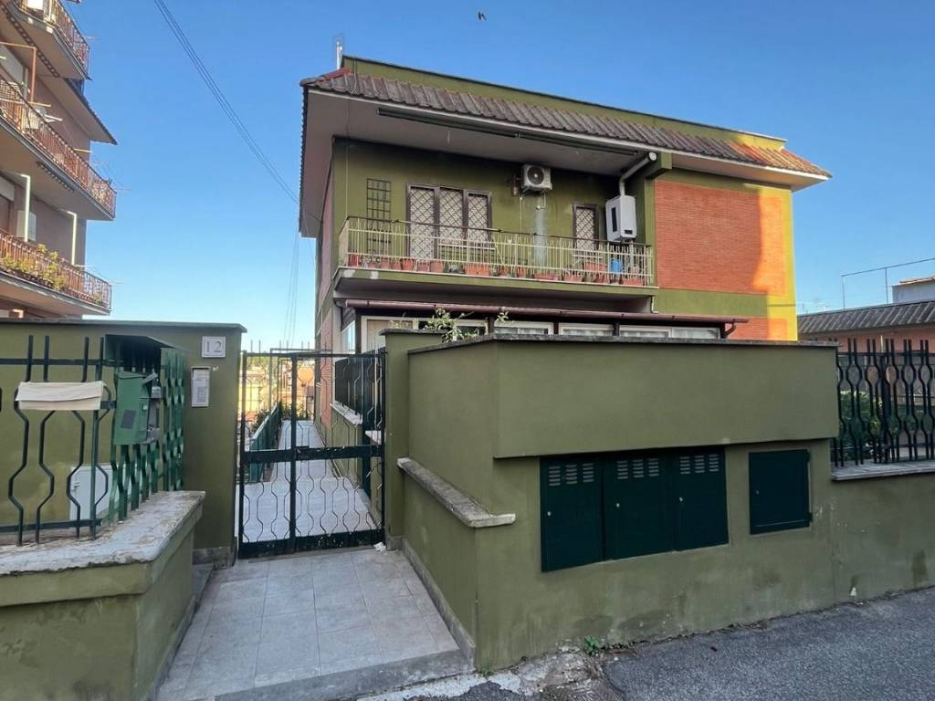 appartamento in vendita a Roma in zona Labaro