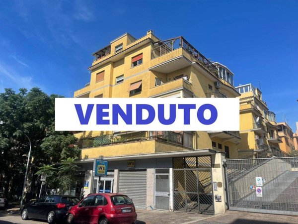 appartamento in vendita a Roma in zona Tuscolano